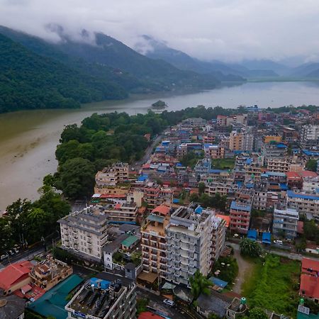 Hotel Pokhara Batika Exterior foto