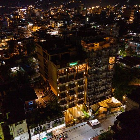 Hotel Pokhara Batika Exterior foto