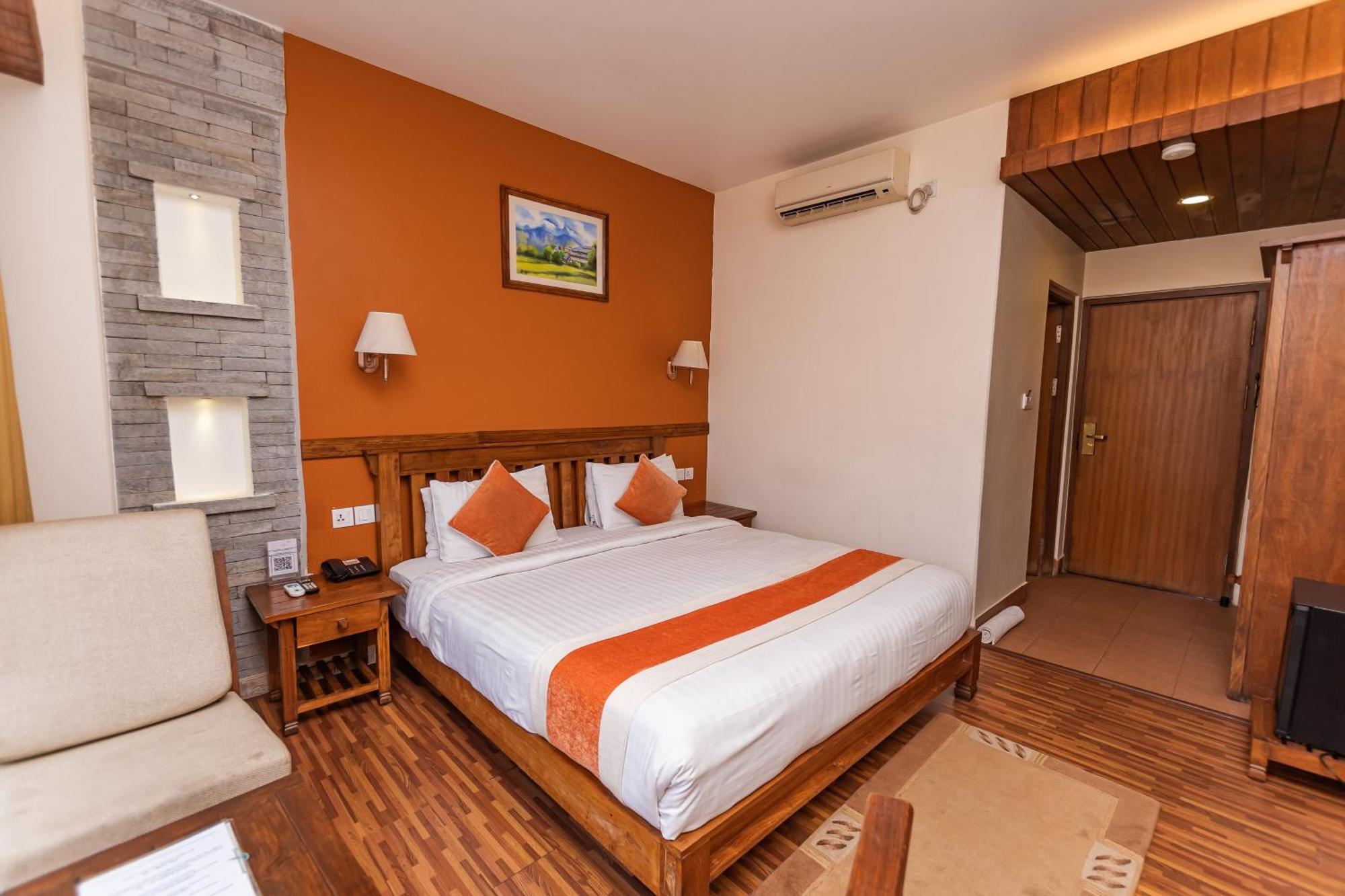 Hotel Pokhara Batika Exterior foto