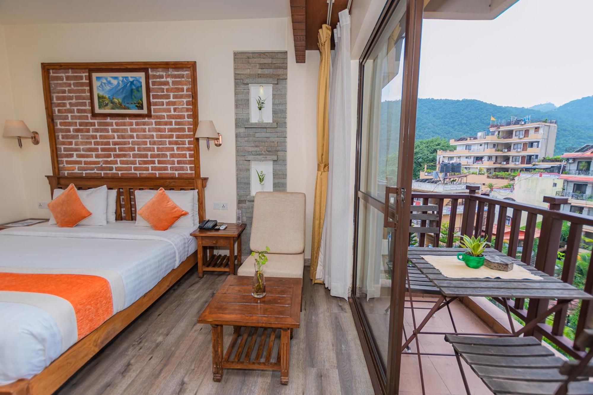 Hotel Pokhara Batika Exterior foto